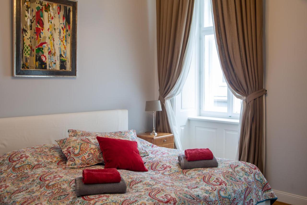 Stilvolles Apartment In Zentraler Lage Вена Экстерьер фото